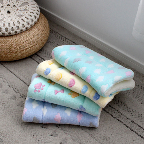 Pet Bed Thickening Winter Warmth Cartoon Cat Dog Throw Blanket Manufacturer Wholesale