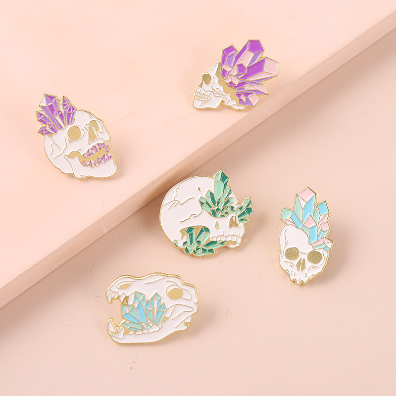 Plating, Metal Design Cartoon Style Pin Skull Alloy Plating Metal Unisex Brooches