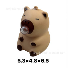 搪胶吐泡泡卡皮芭拉浴室戏水硅胶鸭子工程车幼儿宝宝洗澡戏水玩具