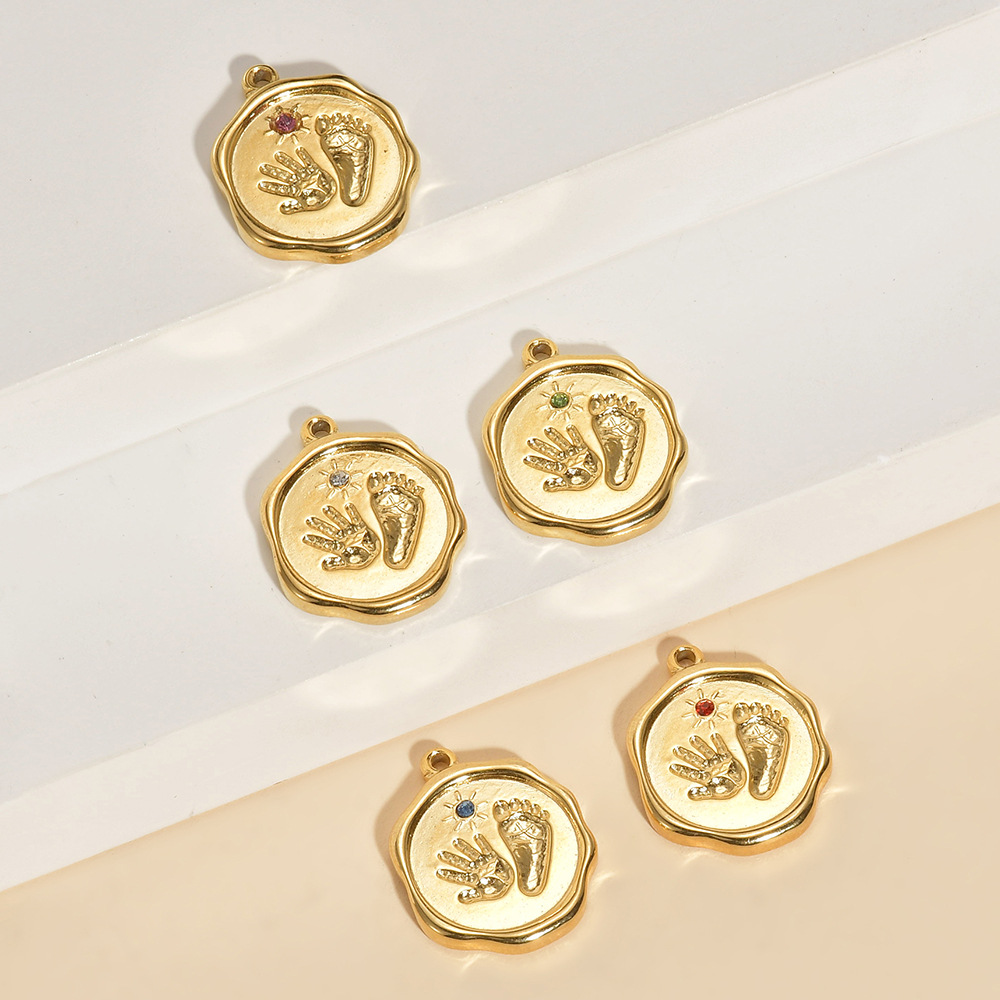 Palm, Footprint Pattern Polished Finish 5 PCS/Package 304 Stainless Steel Zircon Palm Footprint Polished Pendant