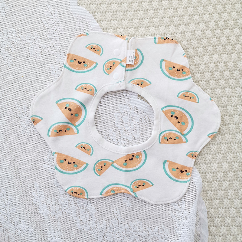 Bebé recién nacido otoño e invierno nuevo estilo flor saliva toalla algodón bebé impermeable escupir babero 360 grados rotación