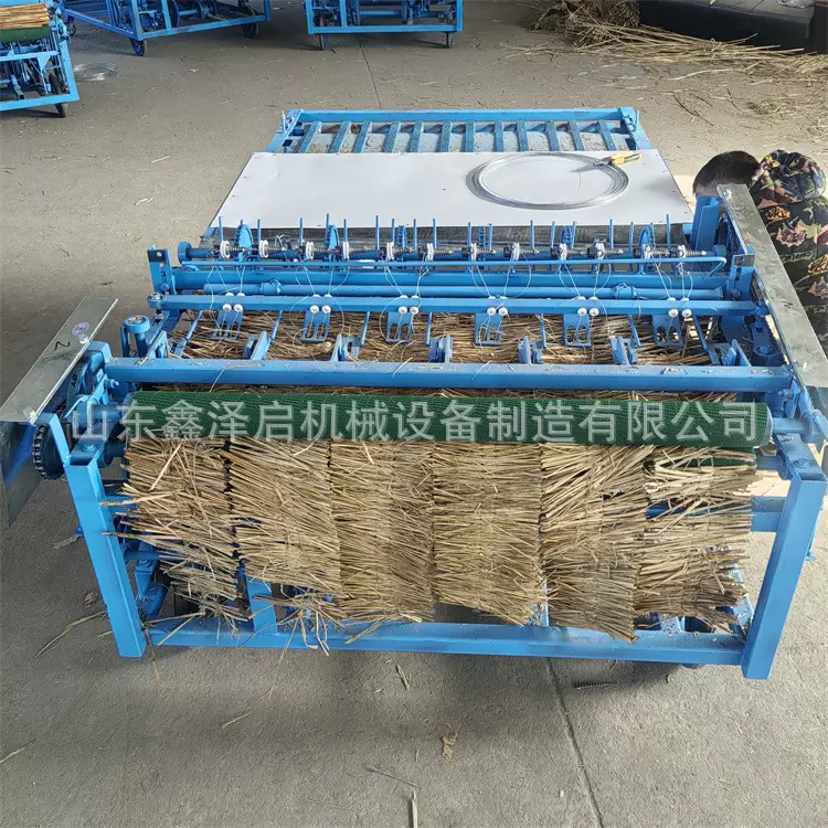 内蒙防风沙草帘机 宽窄可调稻草草席子机 多功能新款苇帘机