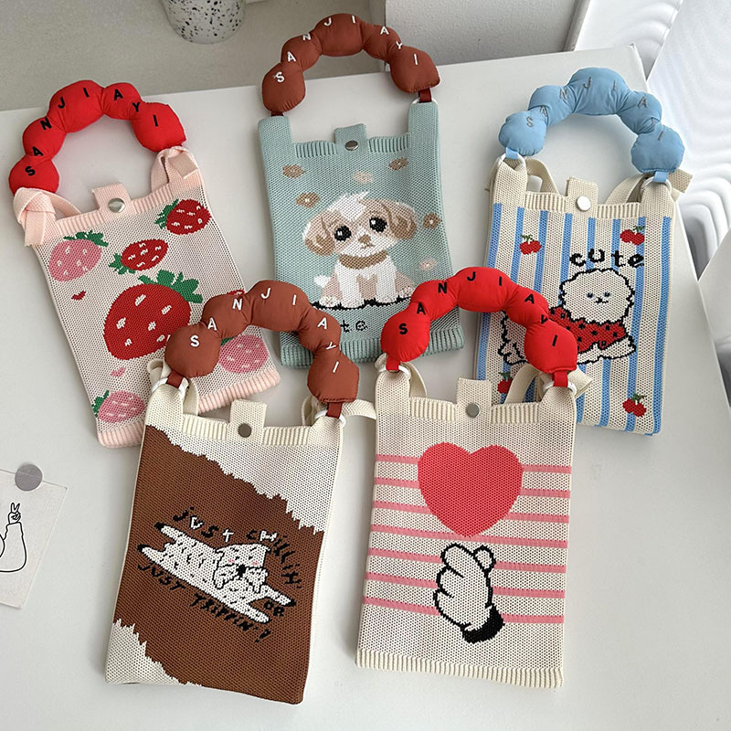 Nuevo diseño de nicho, mini bolso de teléfono móvil de punto de dibujos animados lindo, todo fósforo, pequeño bolso cuadrado de mensajero de viajero portátil pequeño