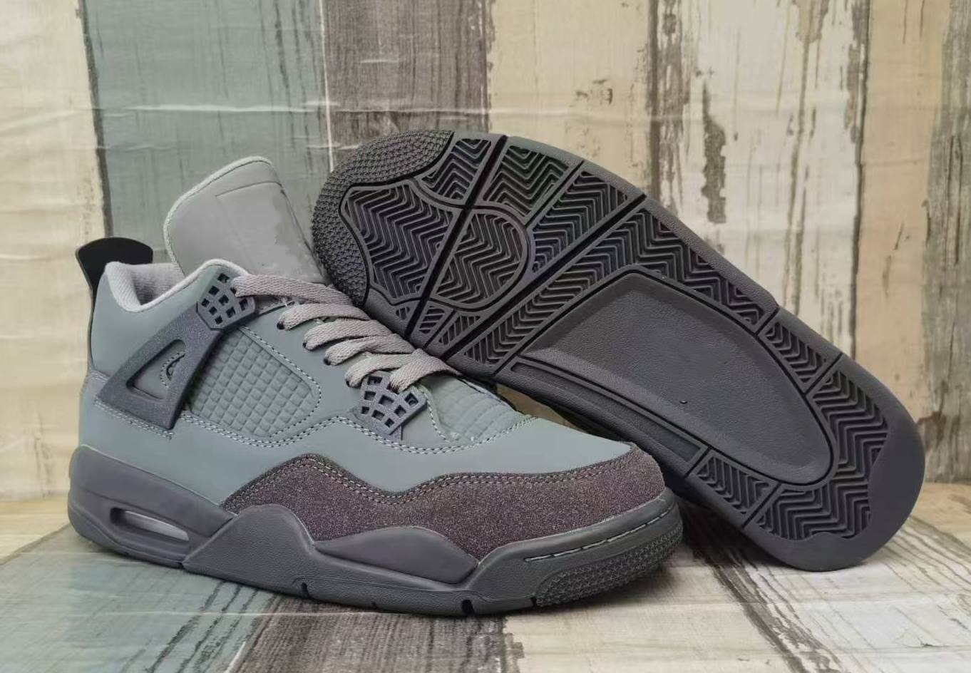 Jordan 4 Retro SE Craft Photon Dust DV3742-021