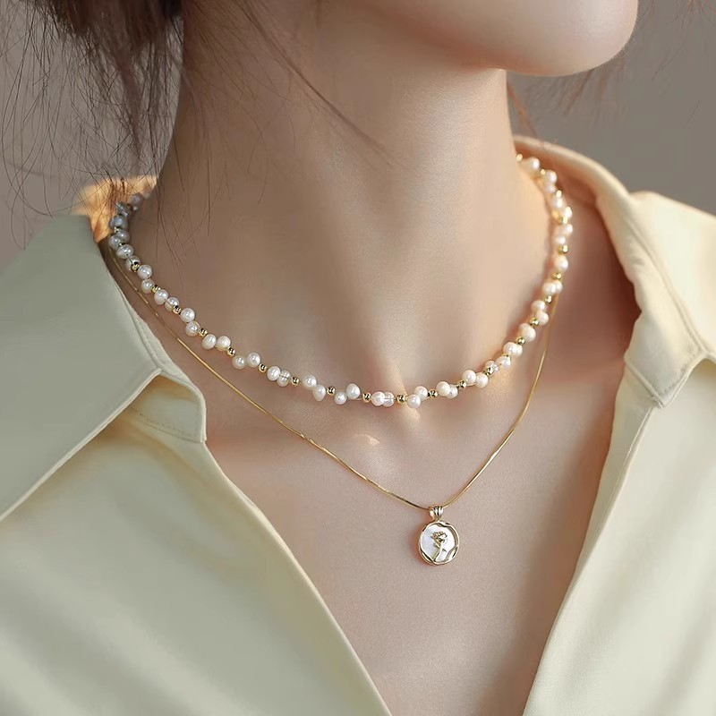 Double-layer Stacked Rose Pearl Necklace Women's Light Luxury Niche Exquisite Necklace Fashionable Elegant High-grade Clavicle Chain