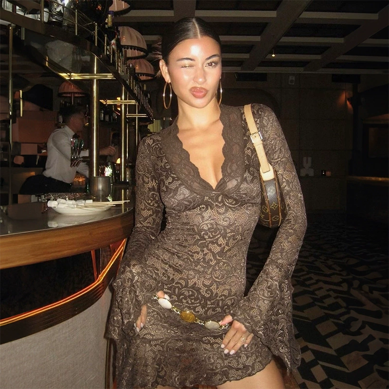 C188DS Европейское и американское трансграничное платье с V-образным вырезом, кружевное, с рюшами, прозрачное, облегающее, короткая юбка для женщин, весна 2025