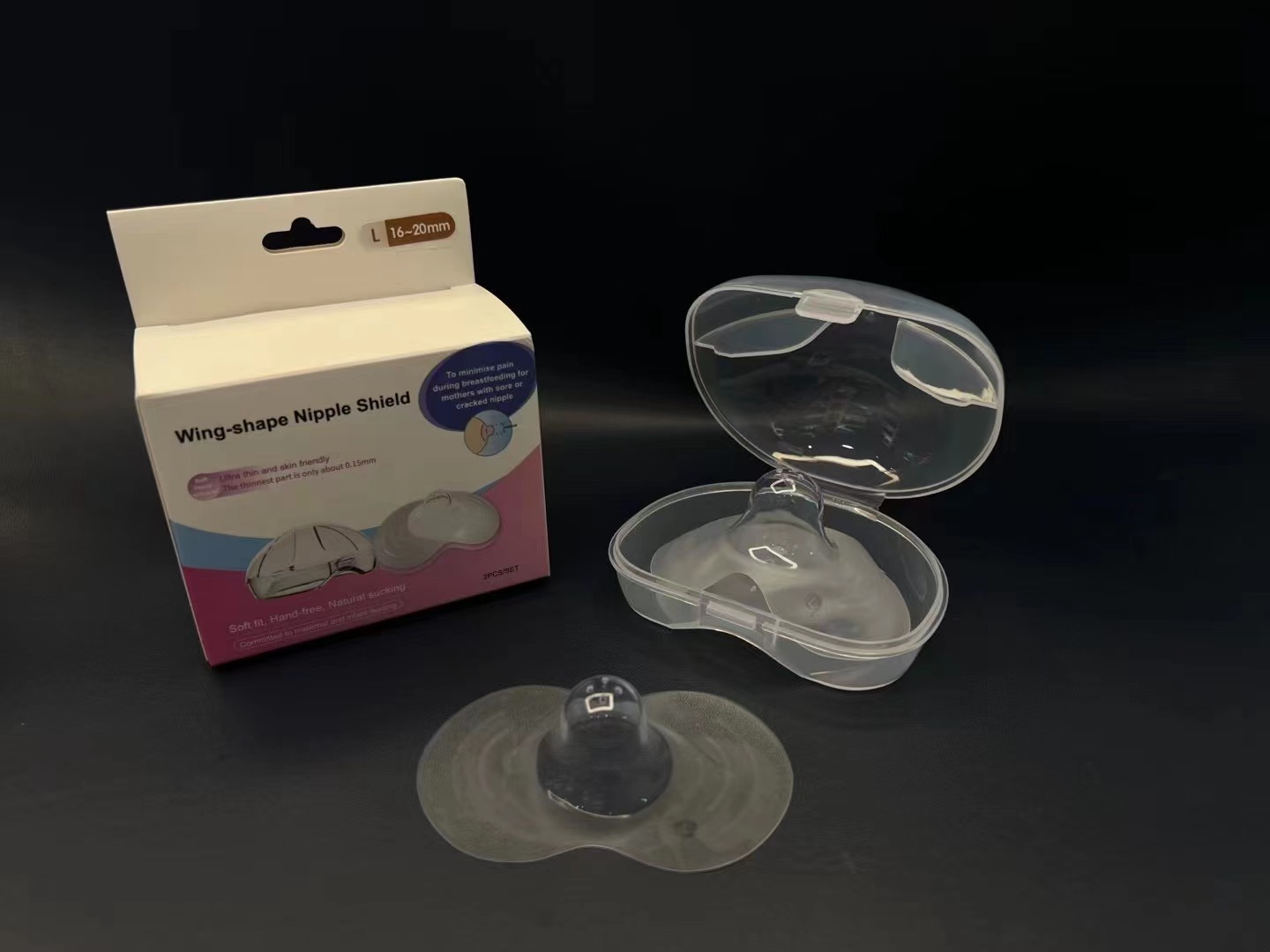 Картонная упаковка размера L.