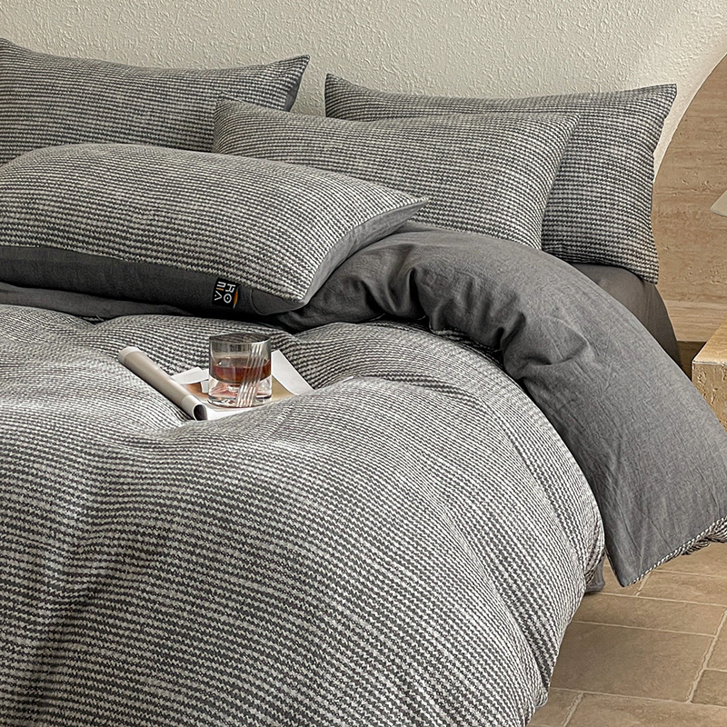 Nordic French Minimalist Retro Minimalist Chic Style Four-Piece Set Of Pure Cotton Bed Sheets Duvet Cover With Black White Stripes, Luxurious And_voghion.com