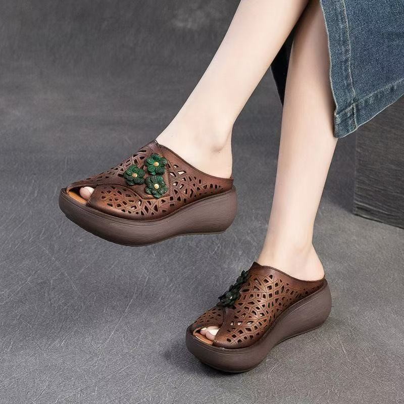 Sandalias Birkenstock de suela gruesa 2026 para mujer, con diseño floral y perforaciones, productos de oportunidad de negocio transfronterizo, zapatos para mamá en stock, antideslizantes.
