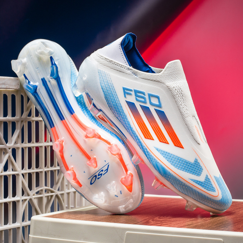 Zapatos de Fútbol de Estilo Nuevo para Adultos, de Caña Baja, para Deportes al Aire Libre, Aptos para Estudiantes Masculinos y Femeninos, con Tacos Largos para Césped Artificial y Tacos Rotos.