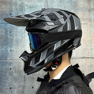 Motosiklet kaskı (dəbilqə) – Mountain Bike Helmet - zebra-new-666-color-mirror-comes-with-gloves-and-mask-s