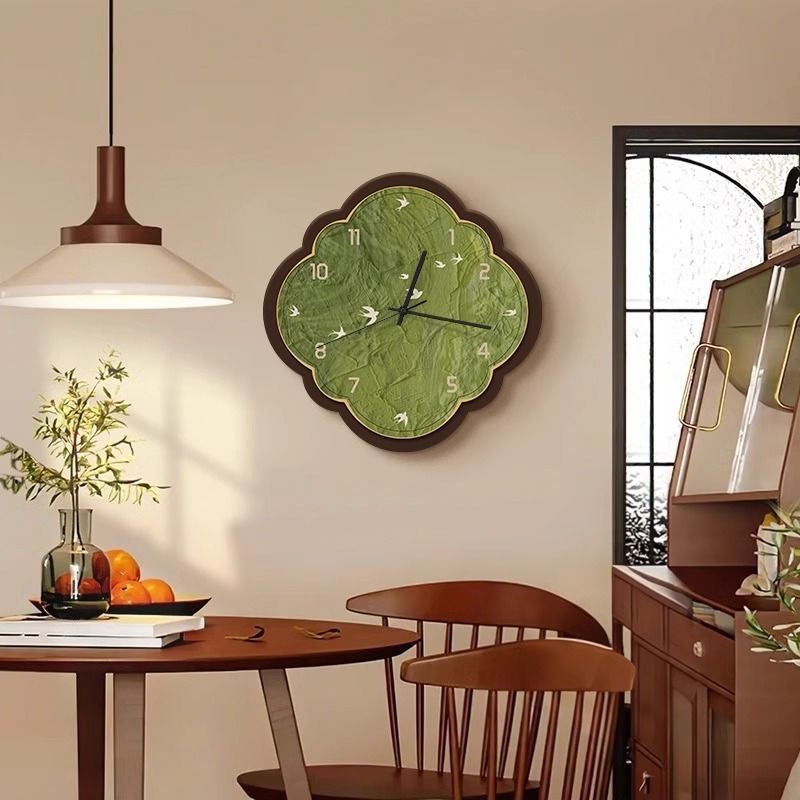 中古风挂墙钟表客厅挂钟2025新款高级感餐厅静音时钟复古装饰挂画
