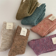 IOULOR unsaturated dyed wool socks winter warm Japanese pile socks girls double needle mid-calf socks wholesale