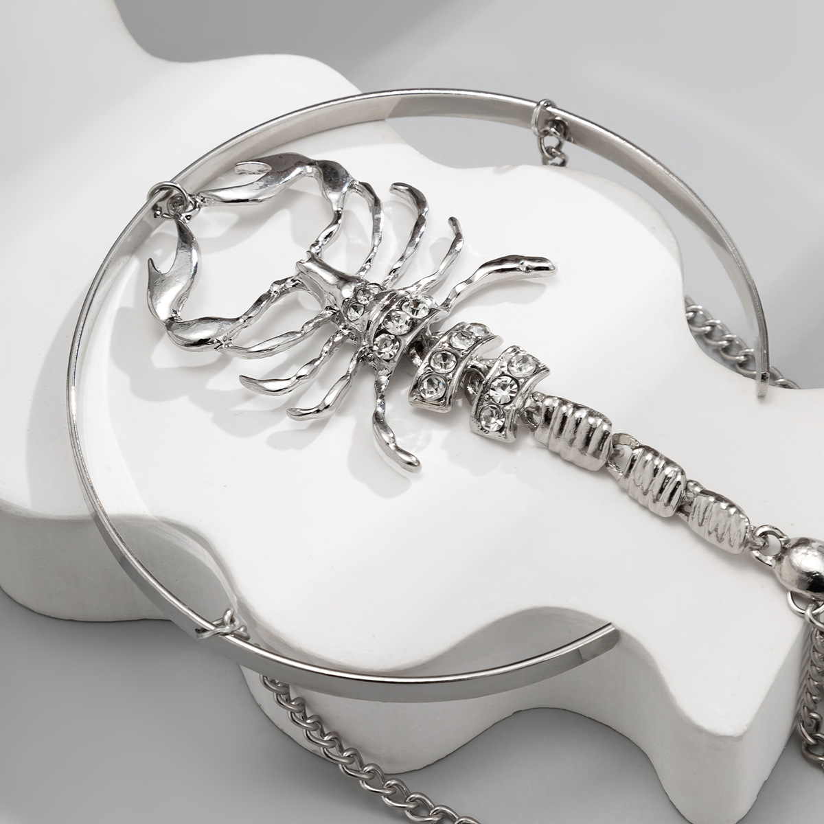 Simple Style Geometric Alloy Hollow Out Artificial Gemstones Bracelets