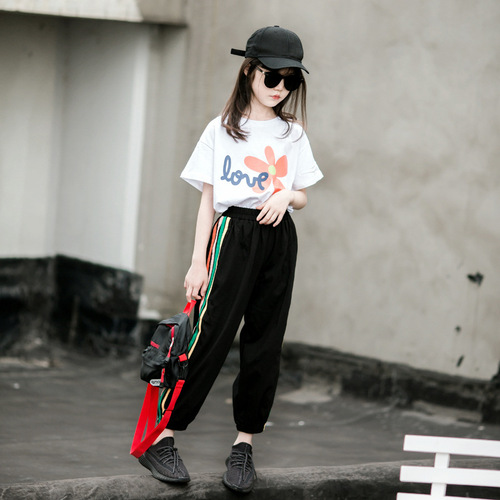 Pure cotton girls casual sports suit 2024 spring and summer new style big children's fashionable Internet celebrity short-sleeved two-piece set