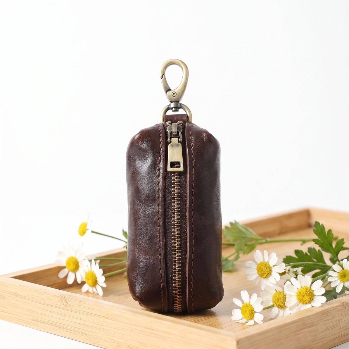 2026 New Vintage Genuine Leather Women's Key Bag, Vegetable-Tanned Top-Layer Cowhide, Multifunctional Household Key Holder, Waist-Hanging for Men