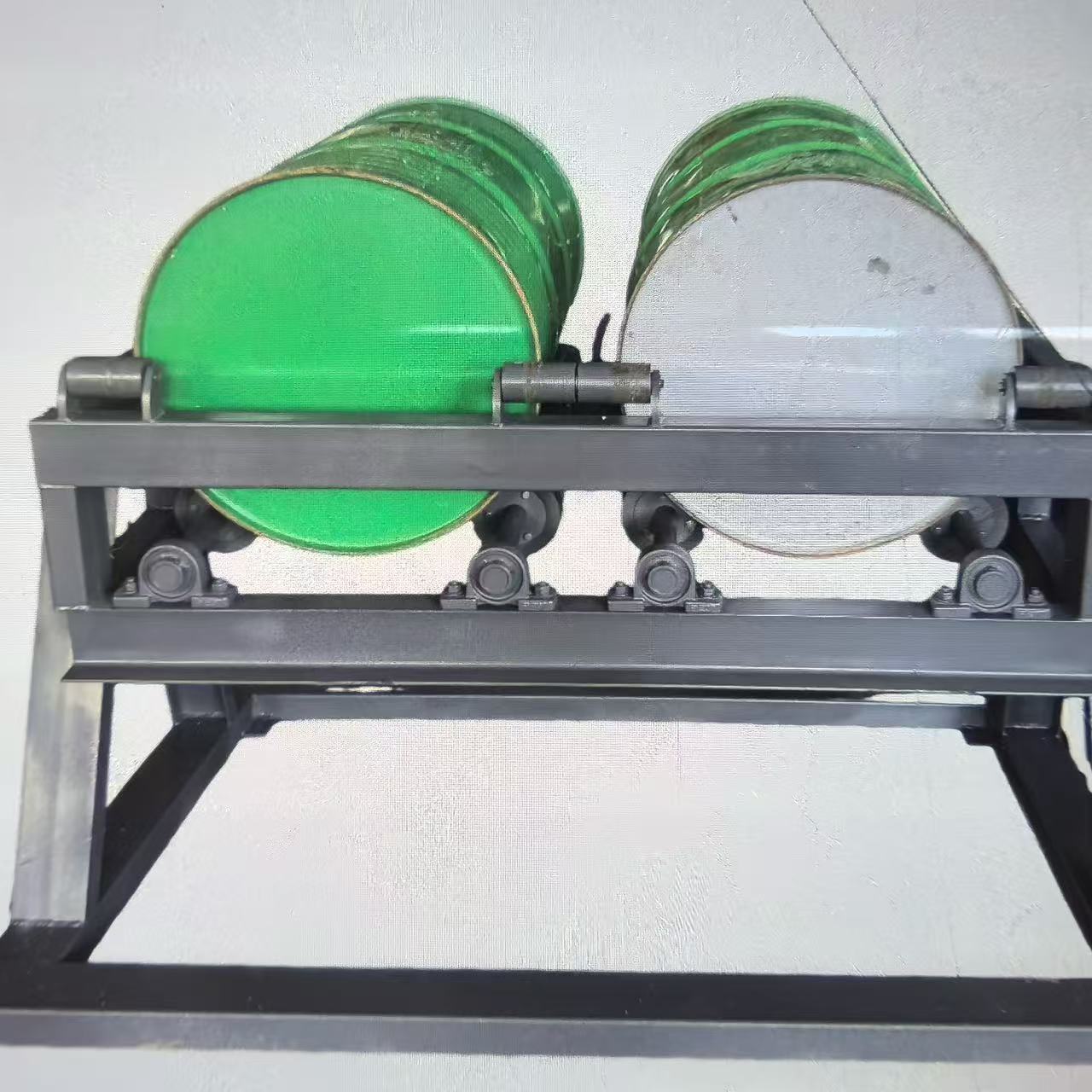 半自动油桶清洗机销售生产厂家 翻新铁桶清除内污垢转桶洗桶机