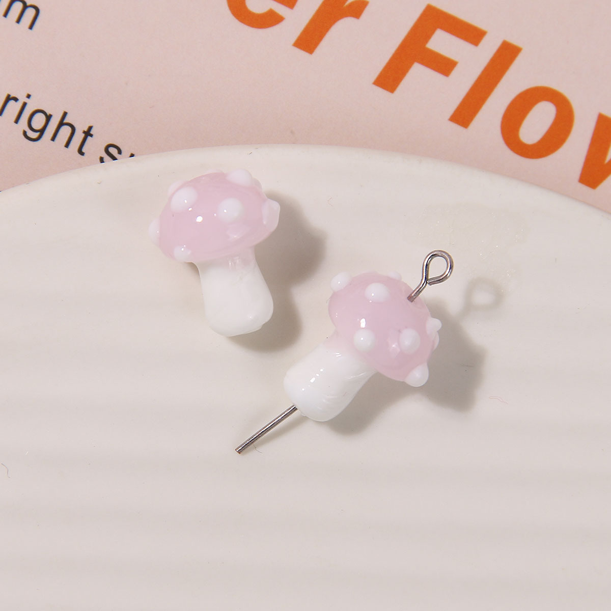 3g Weight Beads Jewelry Making Type 16*12mm Jewelry Making Size DIY Jewelry Accessories Classification 1 Piece Quantity glass Material Mushroom Pattern Polishing Design Casual, Sweet, Simple Style Style 1 Piece 16*12mm Glass Mushroom Beads 19