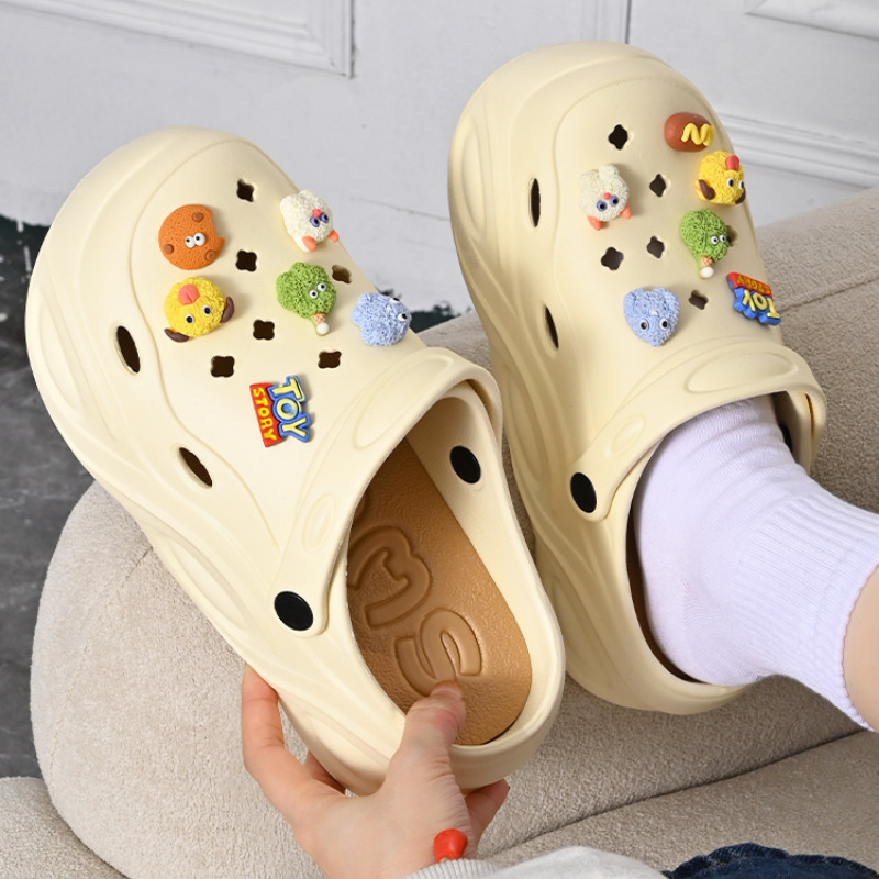 Eva Platform Sole Hole Shoes Women's Summer Outer Wear Non-slip 2024 New Shoe Slippers with Shit Feeling Beach Baotou Half Sandals