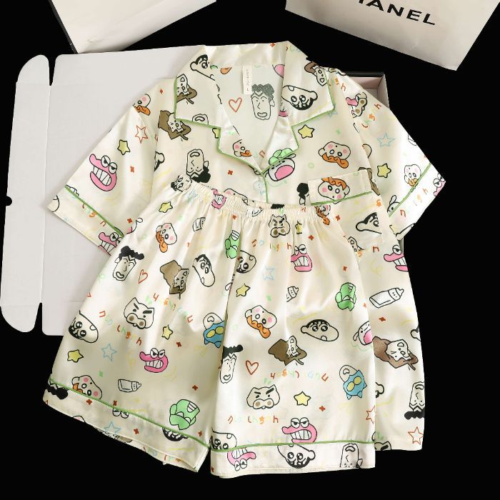 Venta al por mayor transfronteriza verano lindo gato Kate cardigan pijamas mujeres pantalones cortos de manga corta imitación seda de hielo béisbol lunares servicio a domicilio