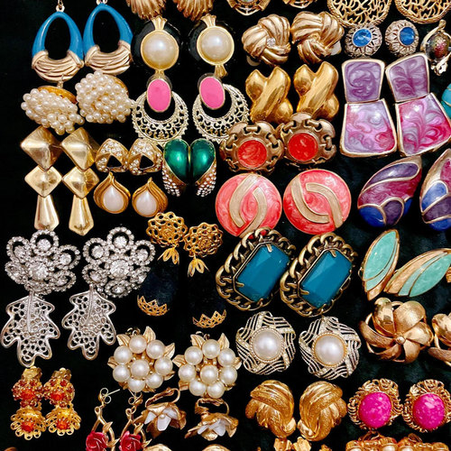 Second-hand vintage earrings, light luxury and high-end earrings wholesale, niche versatile jewelry distribution and dropshipping