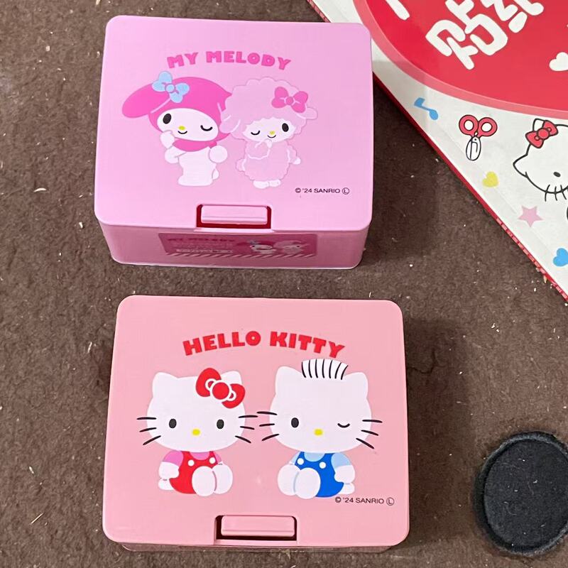 サンリオ純正 ハローキティ 収納ボックス 防塵フリップボックス かわいいインズ 漫画 デスクトップ装飾品|undefined