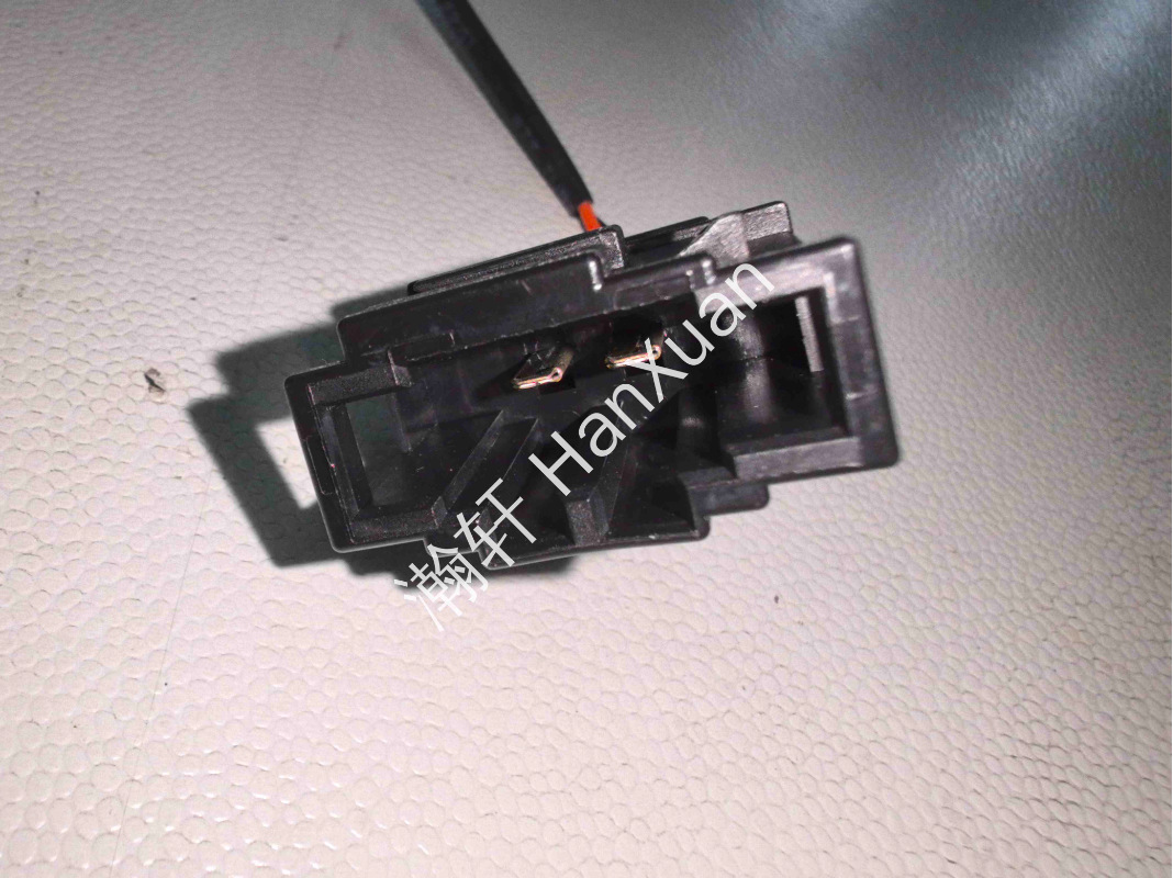 5N0827566AA-HX is suitable for Volkswagen Audi trunk handle, luggage compartment tailgate switch with camera