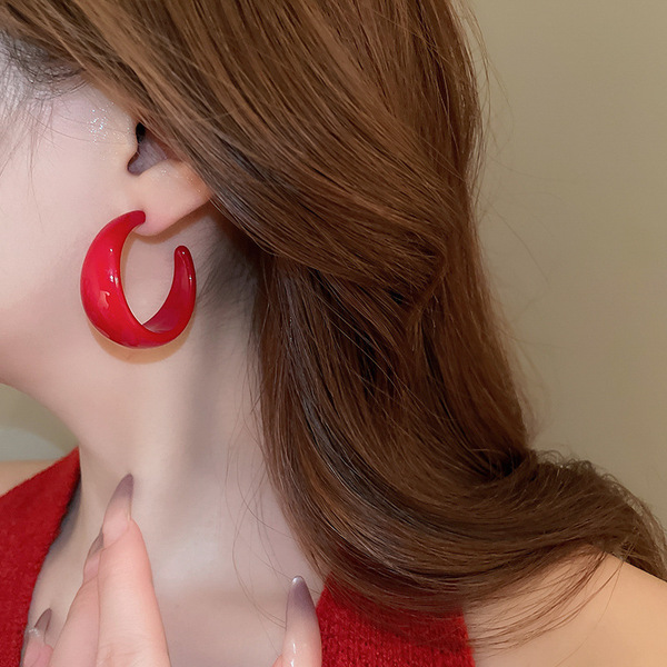 Red geometric fashionable retro earrings
