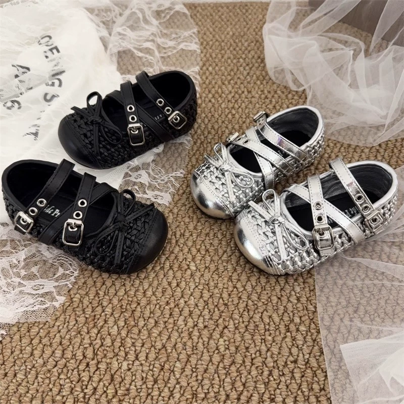 Серебряные туфли Мэри Джейн с неглубоким вырезом, весна-осень 2025, новый стиль, бант-боб, туфли-принцессы для девочек, детские плетеные кожаные туфли