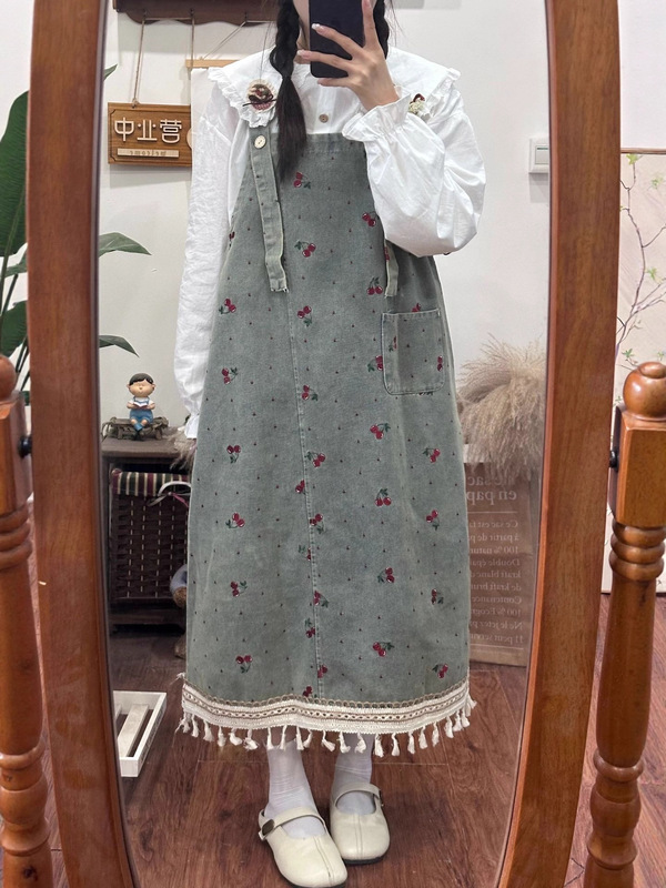 日系女孩头娃娃领花边长袖衬衫秋季别致学院风设计感木耳边上衣女|undefined