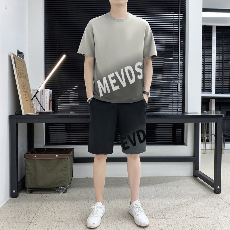 Verano hombre casual juego deportivo marca de tendencia grande suelto impresión de alta calidad juego de color gradiente