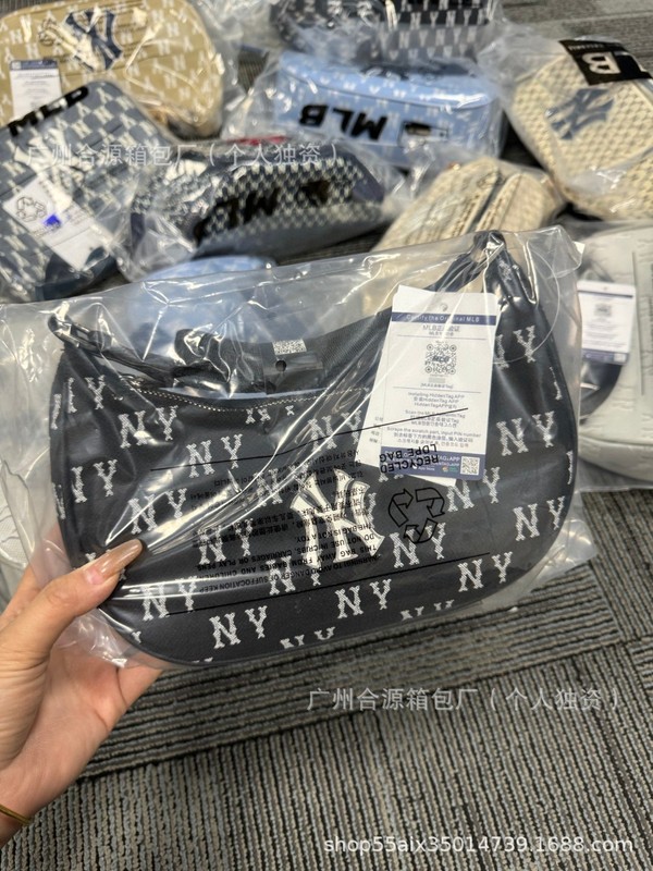 韩国MLB腋下包满印牛仔NY洋基队帆布月牙包女斜挎潮流水饺包|undefined