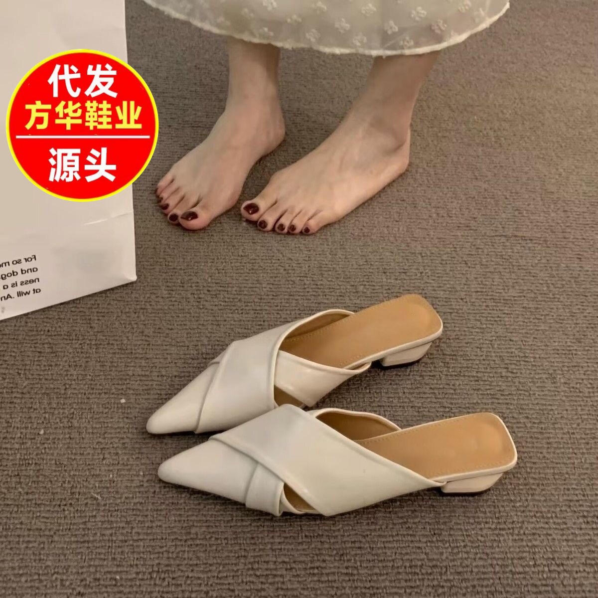 2026 verano nuevo retro tacones bajos puntiagudos zapatos de mujer zapatos de media zapatilla