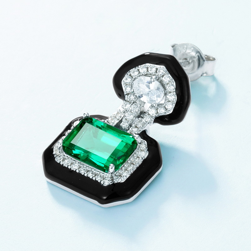 1 Pair Elegant Retro Lady Geometric Square Polishing Inlay Lab-grown Gemstone Sterling Silver Lab-grown Gemstone Earrings display picture 4