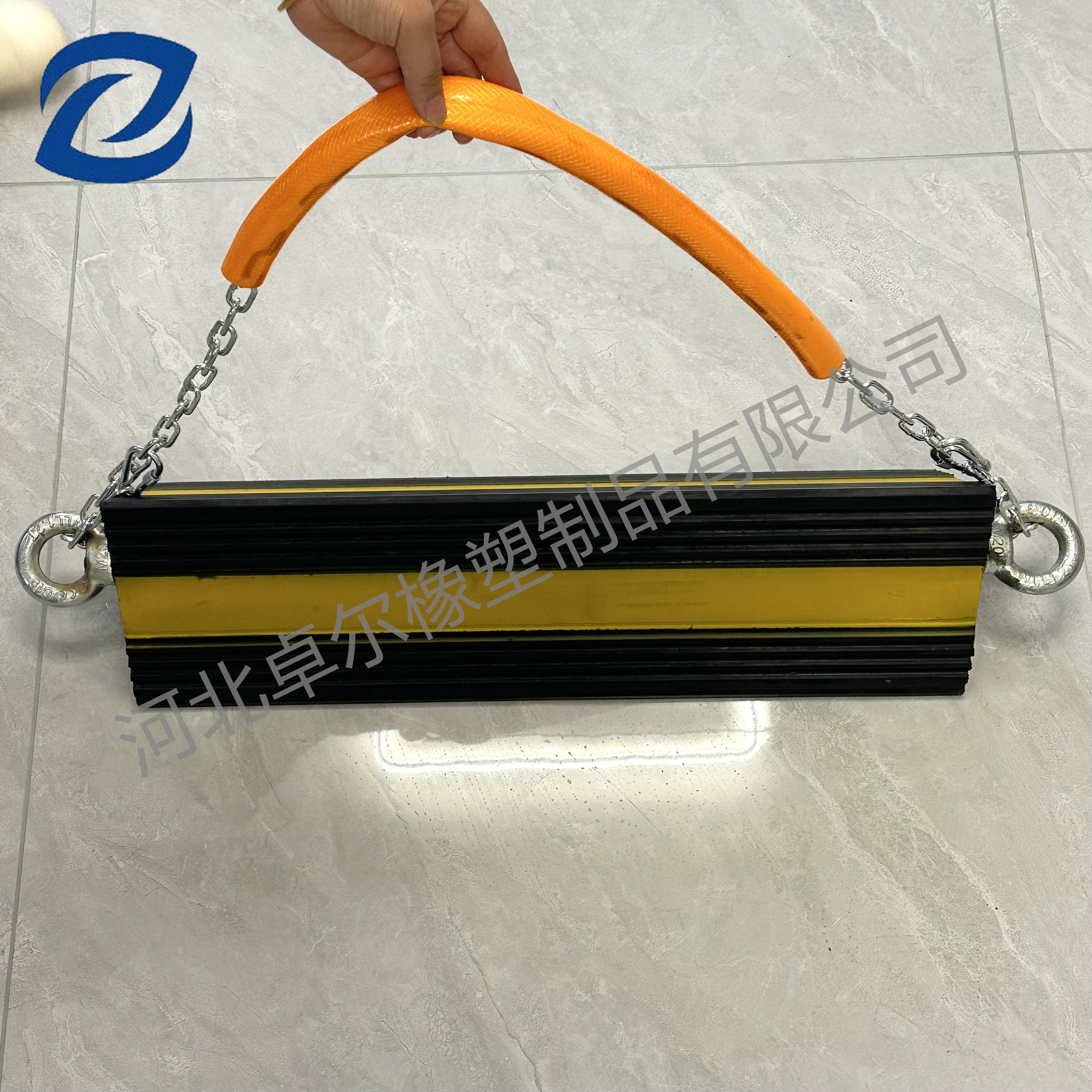 飞机汽车船舶用橡胶轮挡止退防滑耐磨610*180*160轮挡止退器