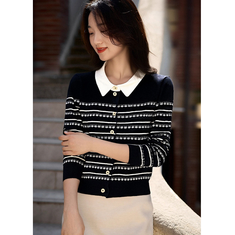 Trendy Niche Striped Wool Knit Cardigan for Women 2025 Autumn/Winter New Style Elegant Age-Reducing Slimming Top