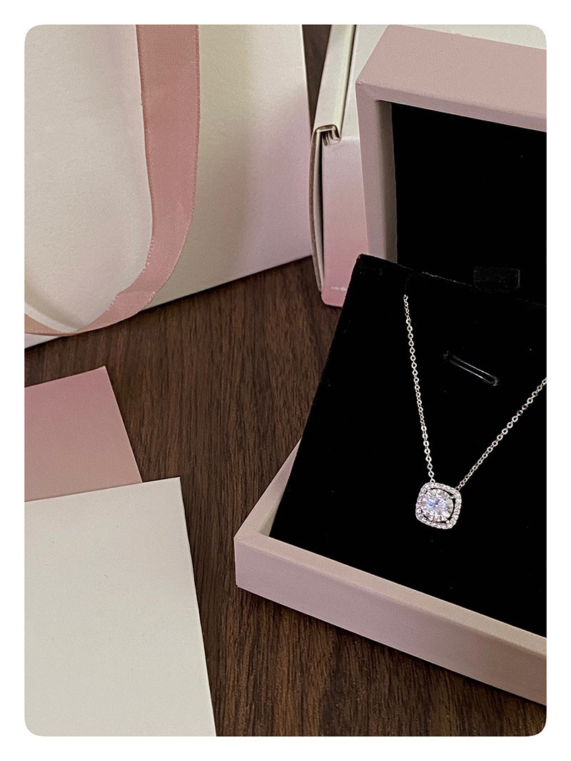 10g Weight Zircon Inlay Material Elegant Basic Streetwear Geometric Titanium Steel Copper Inlay Zircon Pendant Necklace