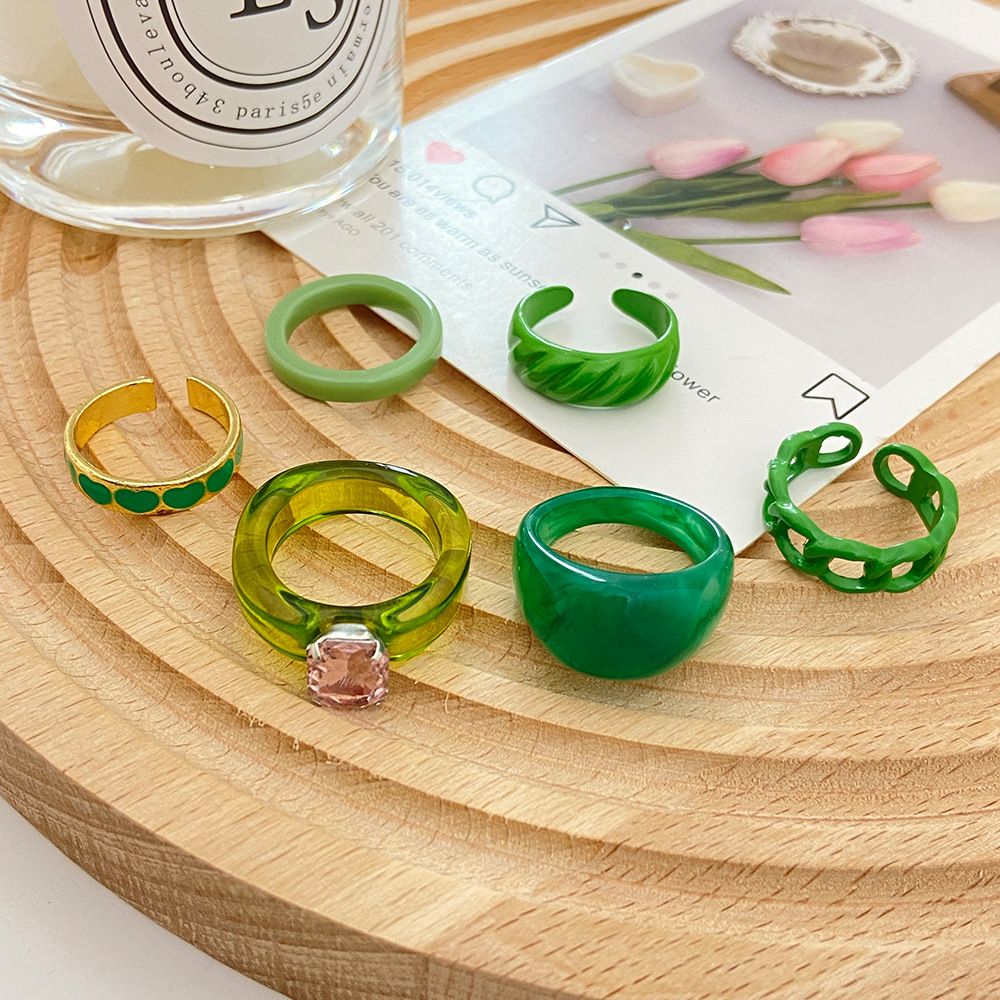 New Retro Fashion Ring Set Version Creative Green Dripping Love Resin Ring 6-piece Set display picture 3