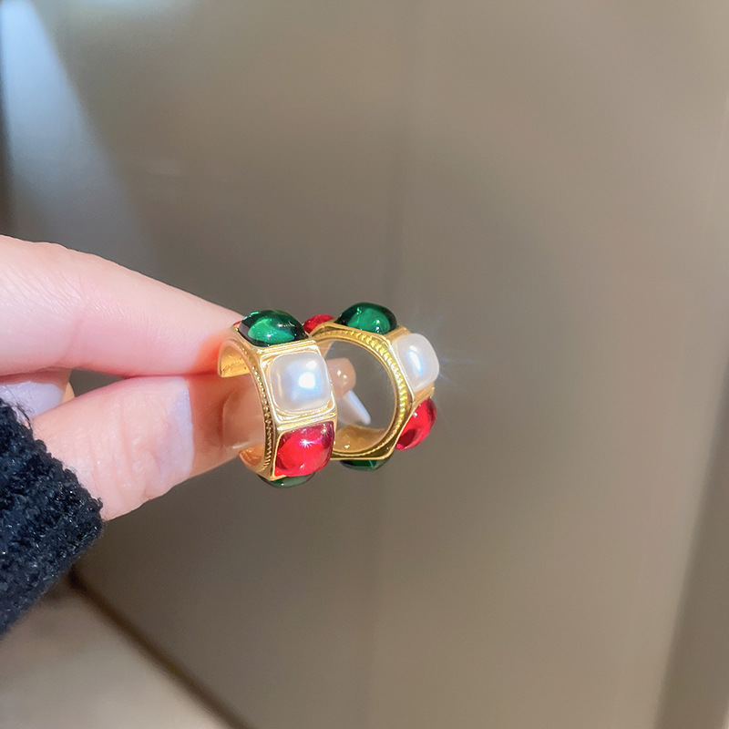 Retro C Shape Copper Irregular Plating Artificial Pearls Earrings Ear Studs 1 Pair