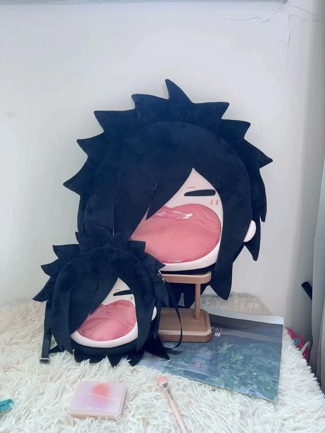 Плечная сумка (Naruto) подлинная с плюшевым персонажем, размеры 18×20 см и 35×37 см