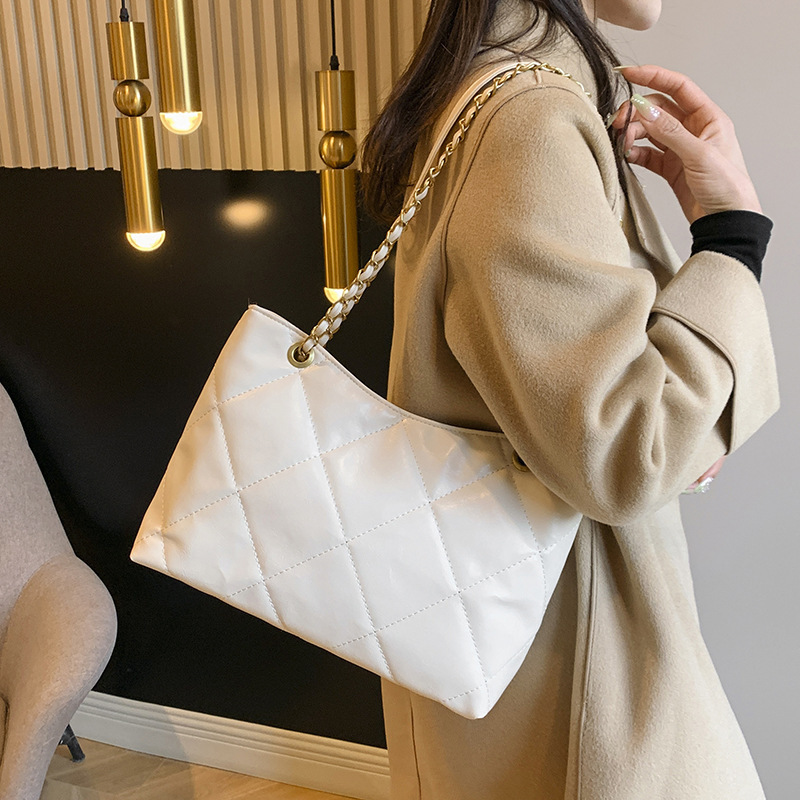 Lingerie bolso de mujer nueva moda moda en línea rojo bolso de hombro de gran capacidad cadena bolsa de viaje para mujeres