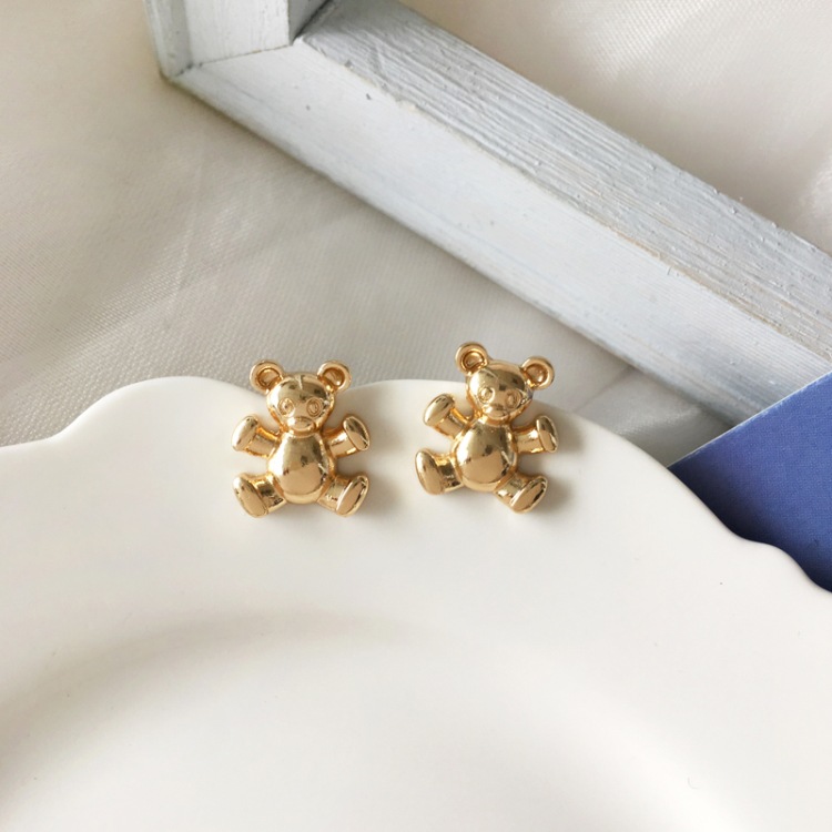 Simple Metal Three-dimensional Bear Earrings display picture 6