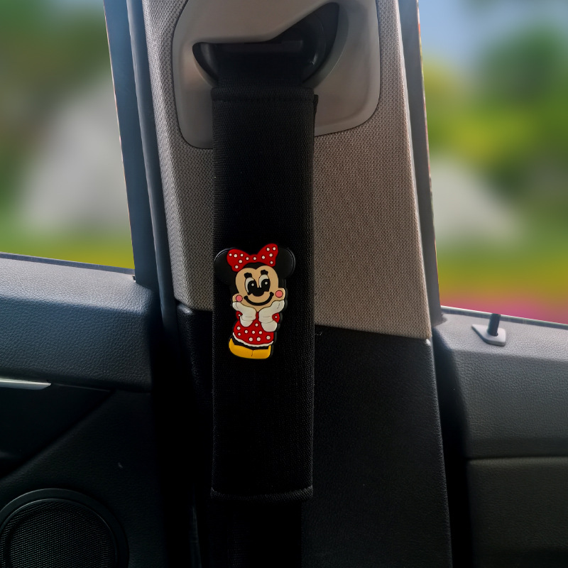 Cubierta de hombro con correa de coche Cubierta protectora de hombro de mujer de coche de dibujos animados lindo Four Seasons General Car Supplies Decoration