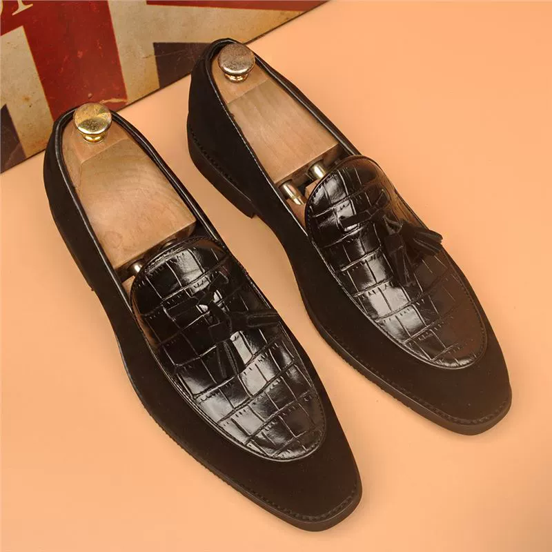 Мужские туфли с острыми головами