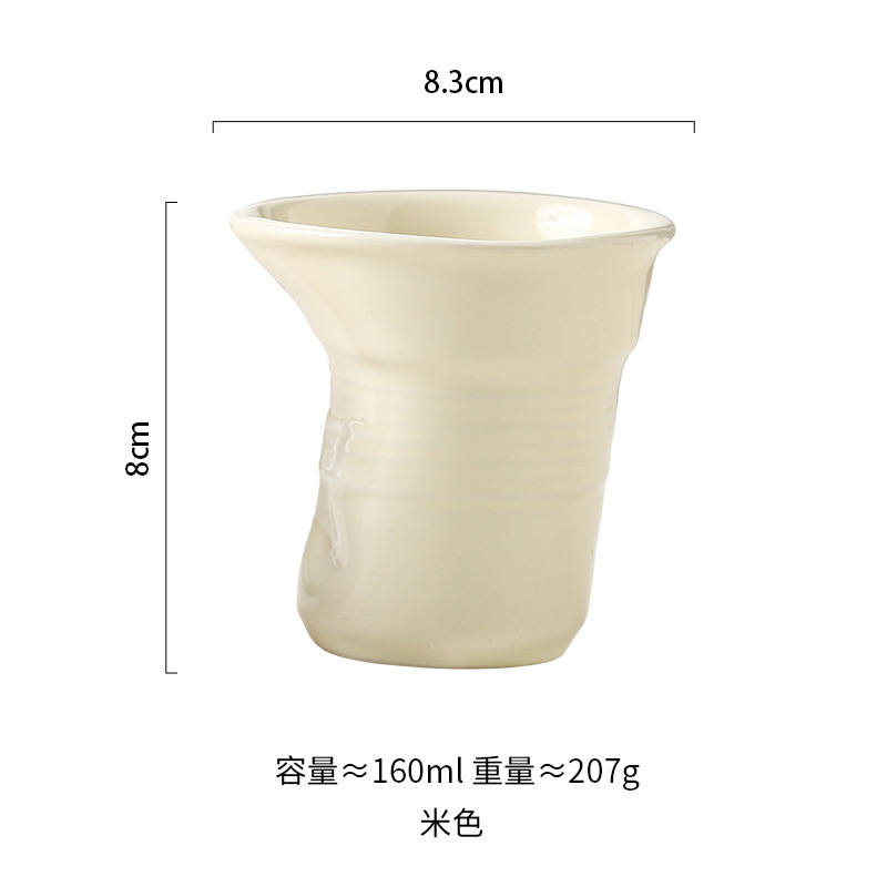 Estilo de nicho Taza de cerámica de alto valor irregular francesa Taza de café Diseño de pliegues Taza de enjuague bucal de alta calidad al por mayor