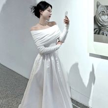 纯欲一字露肩长袖白色连衣裙女春秋季2023新款法式赫本风气质长裙