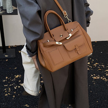 �羳�߼��к��s���|�K����ϰ�ͨ�ڴ������������Ůʽ���eб���