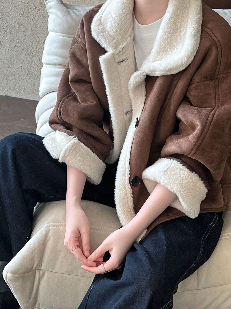 EF238085-8F3C-4D62-89A2-758FD9