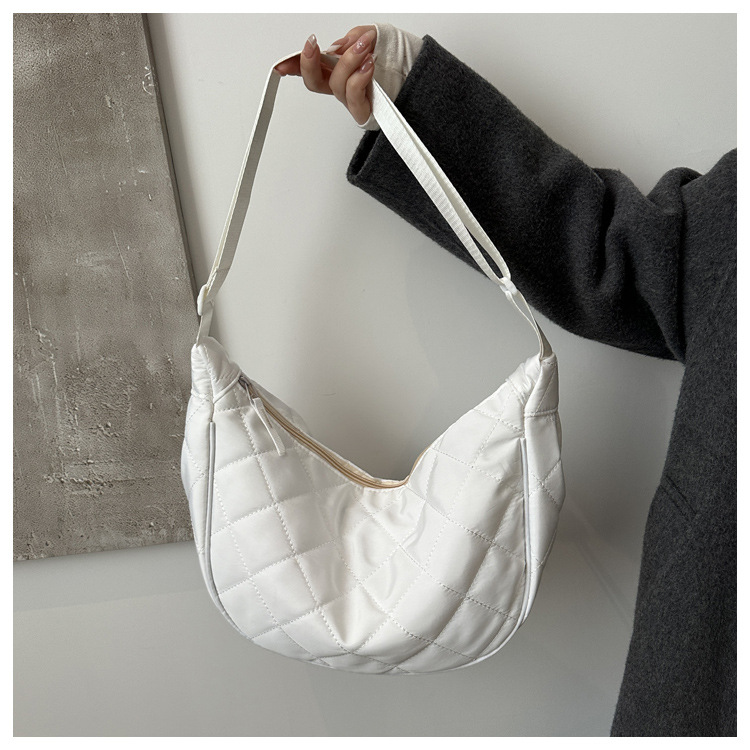 "Stylish large-capacity dumpling bag 2025 New trendy and fashionable niche single-shoulder bag, versatile and simple crossbody bag wholesale. undefined