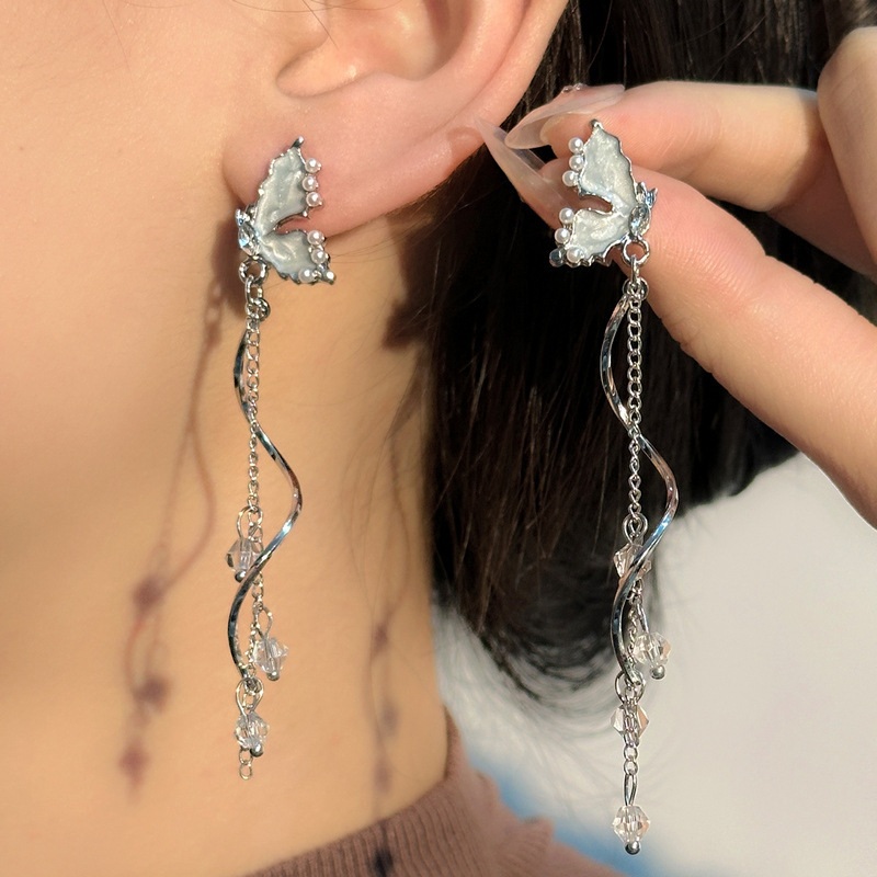 2024 nuova nappa a farfalla per donna, lusso leggero, design di nicchia, versatile di alta qualità, super fata e orecchini_voghion.com